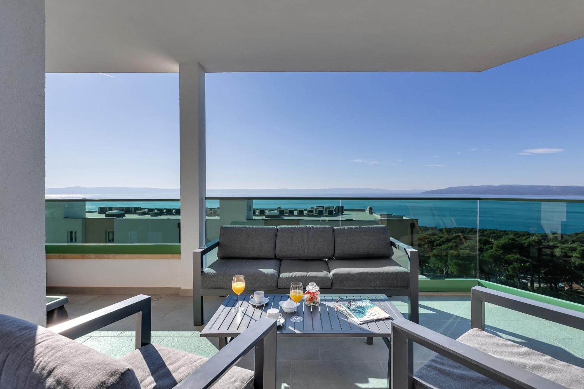 Exclusive Penthouse Big Blue With Private Jacuzzi Lägenhet Makarska Exteriör bild