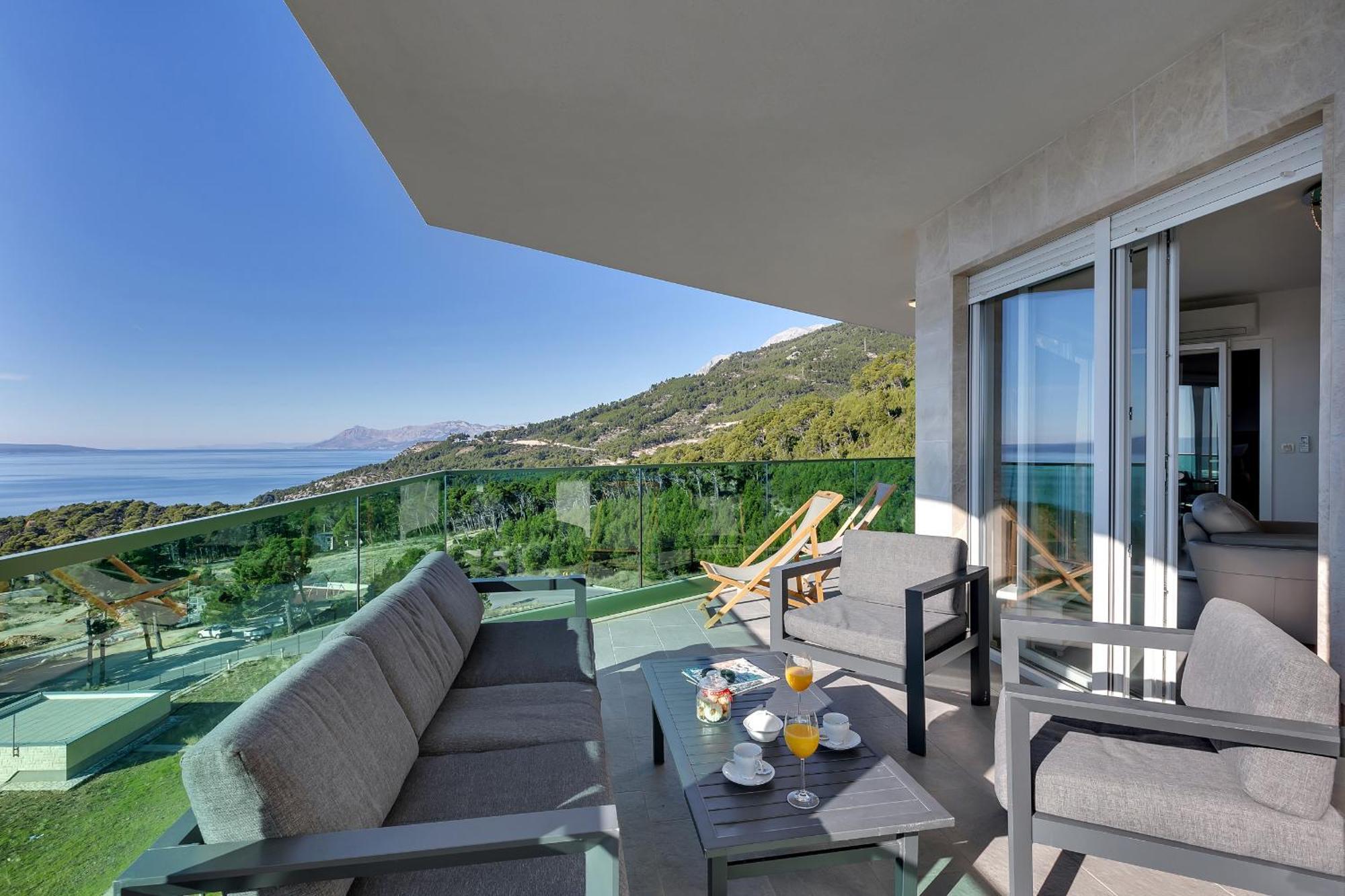 Exclusive Penthouse Big Blue With Private Jacuzzi Lägenhet Makarska Exteriör bild