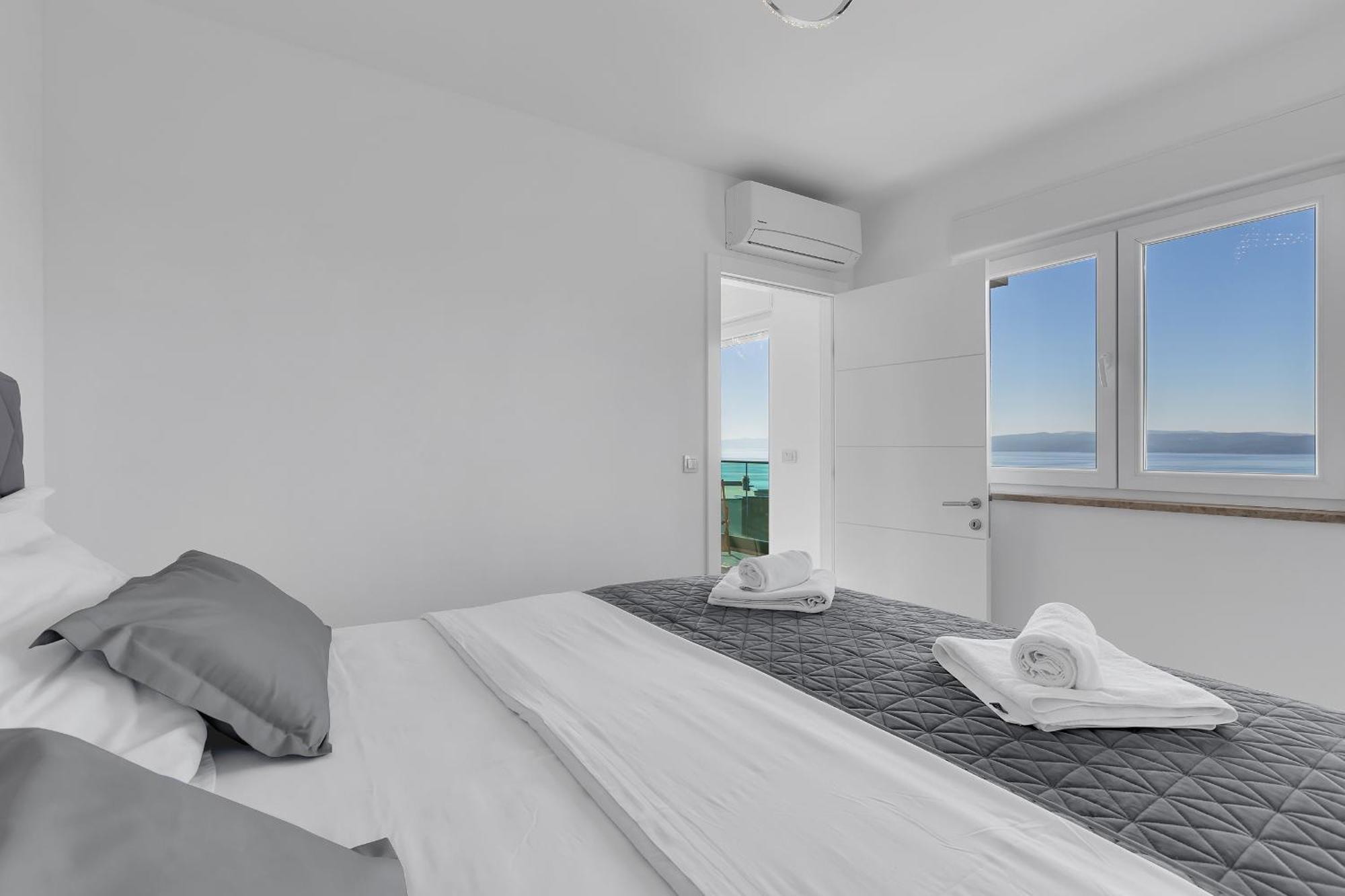 Exclusive Penthouse Big Blue With Private Jacuzzi Lägenhet Makarska Exteriör bild