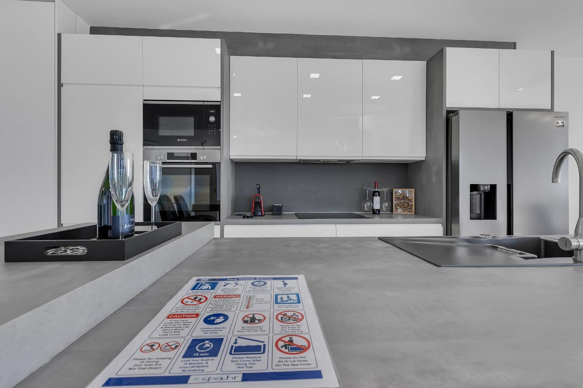 Exclusive Penthouse Big Blue With Private Jacuzzi Lägenhet Makarska Exteriör bild