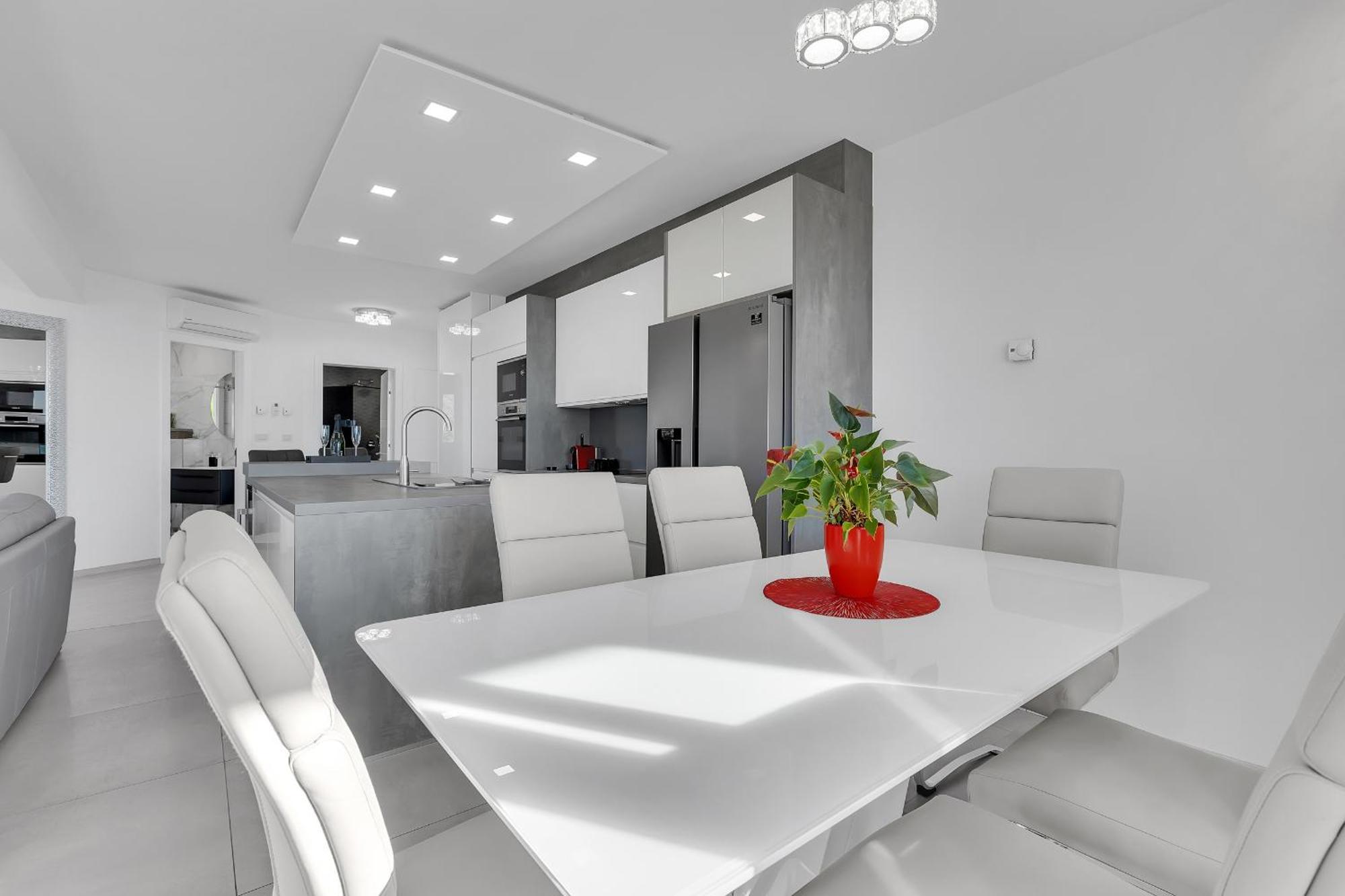 Exclusive Penthouse Big Blue With Private Jacuzzi Lägenhet Makarska Exteriör bild