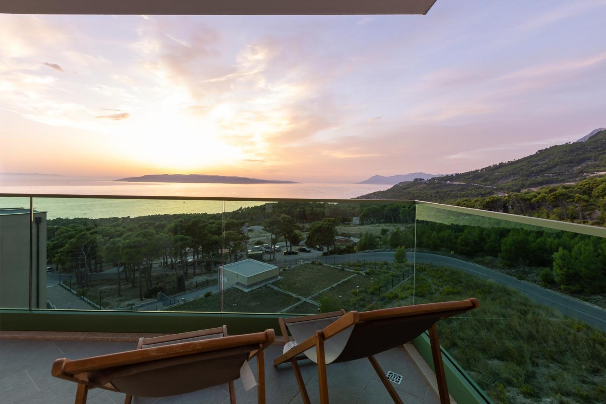 Exclusive Penthouse Big Blue With Private Jacuzzi Lägenhet Makarska Exteriör bild